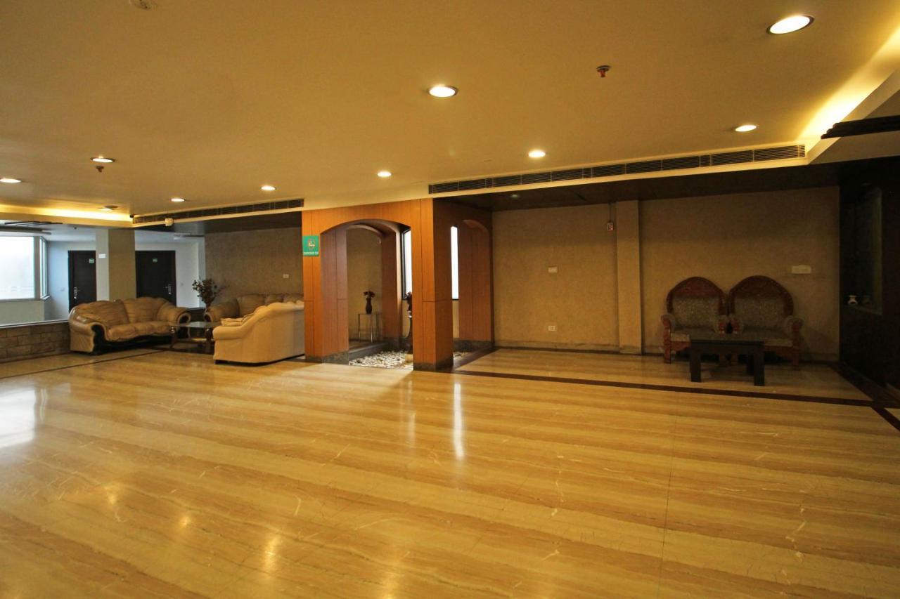 Capital O 7331 Hotel Downtown Nowe Delhi Zewnętrze zdjęcie