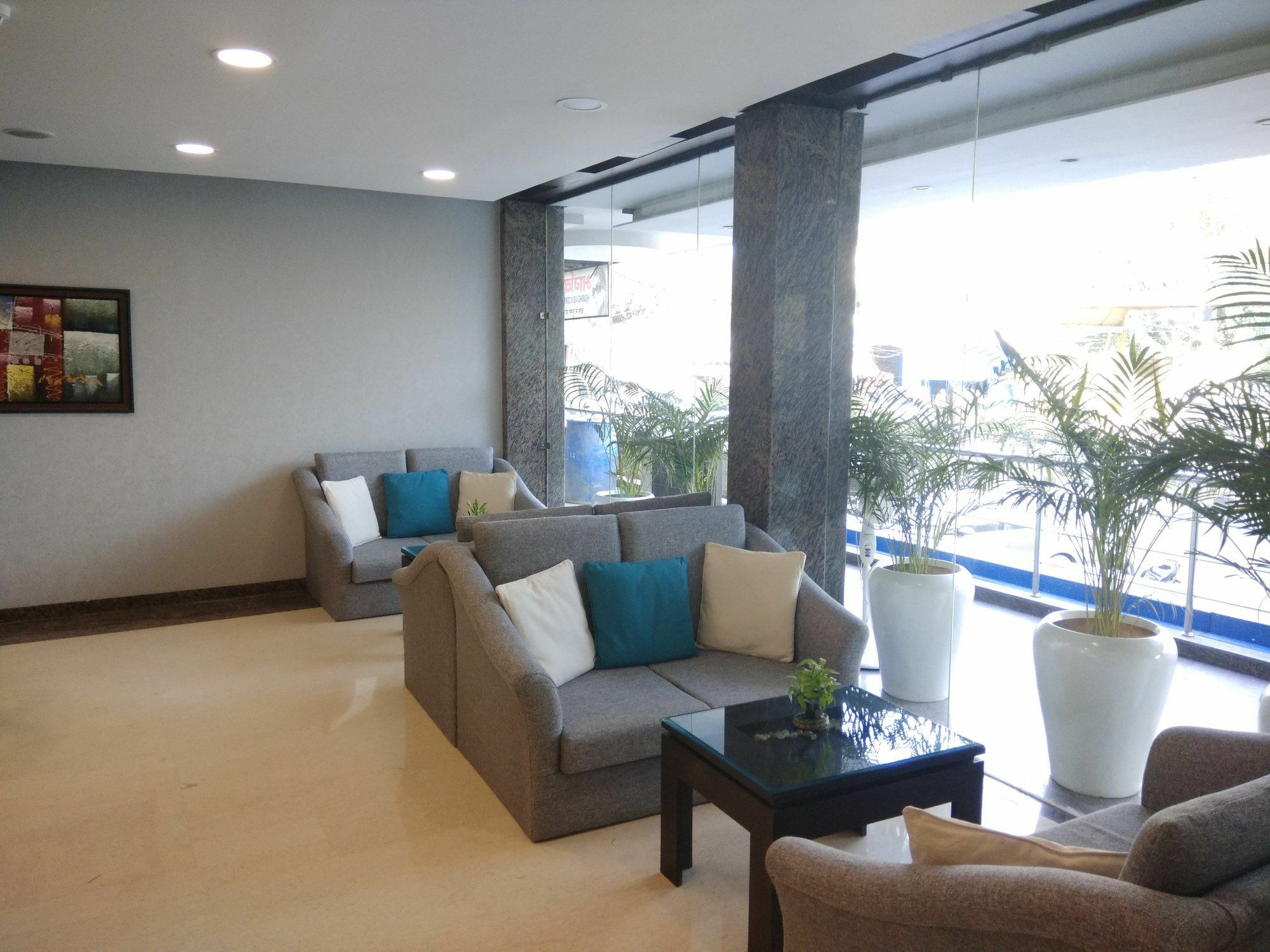 Capital O 7331 Hotel Downtown Nowe Delhi Zewnętrze zdjęcie