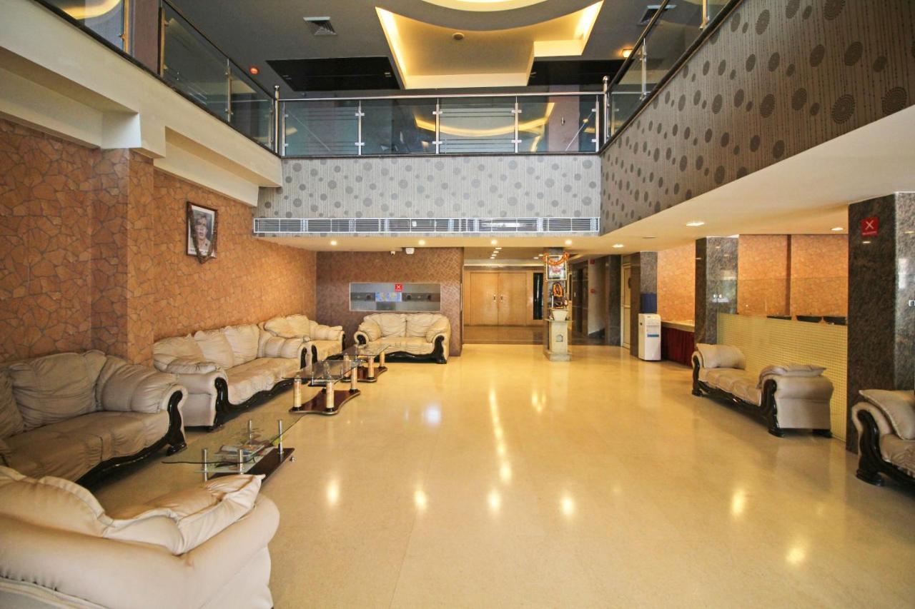 Capital O 7331 Hotel Downtown Nowe Delhi Zewnętrze zdjęcie